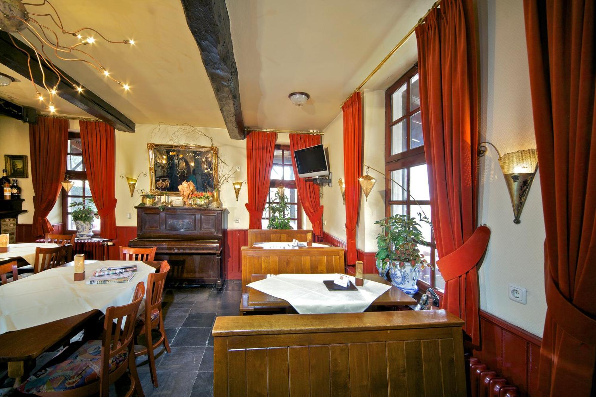 Hotel Restaurant In Den Hoof Maastricht Exterior foto
