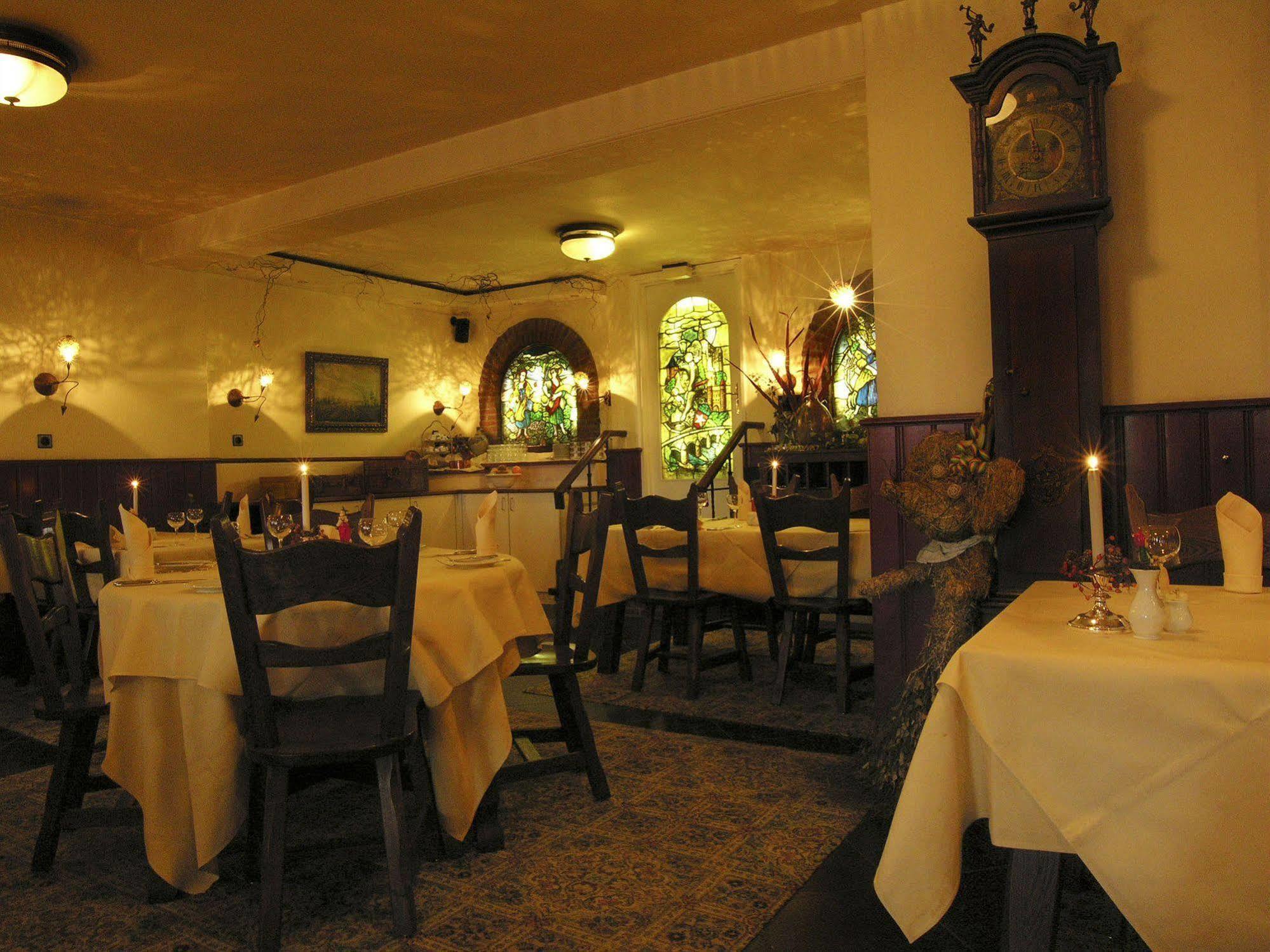 Hotel Restaurant In Den Hoof Maastricht Exterior foto